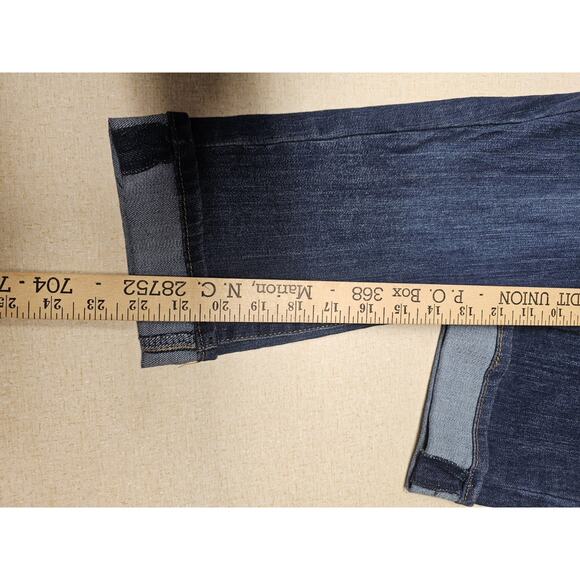 Levis Jeans Womens 6 Blue Capri Mid Rise Rolled Cuff Medium Wash Stretch Denim - Picture 9 of 10